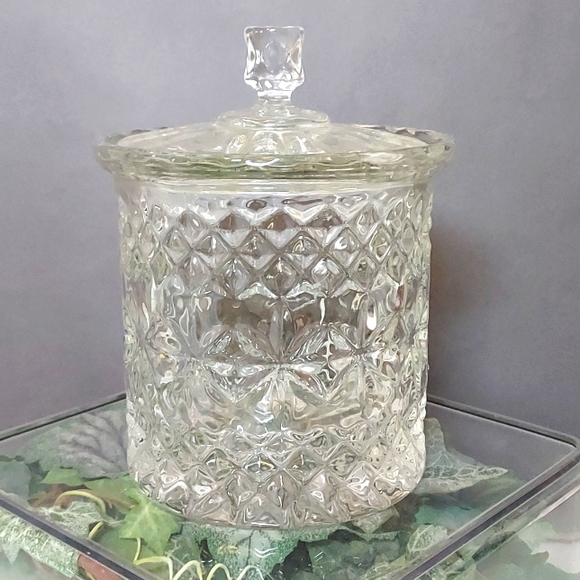 Crystal Biscuit / Cookie Jar by Shamrock Crystal Made in Yugoslavia - Picture 2 of 8